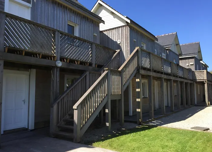 Hotel La Sapiniere Saint-Laurent-sur-Mer